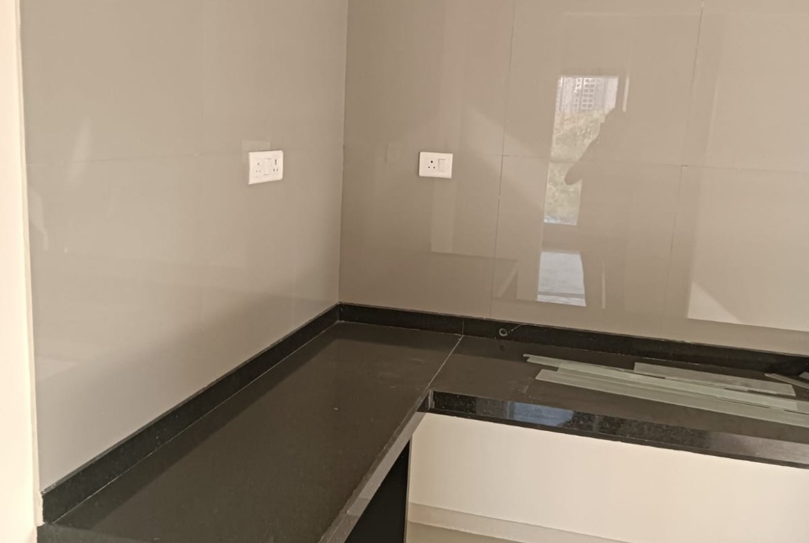 2 BHK resale flat in ANP Atlantis